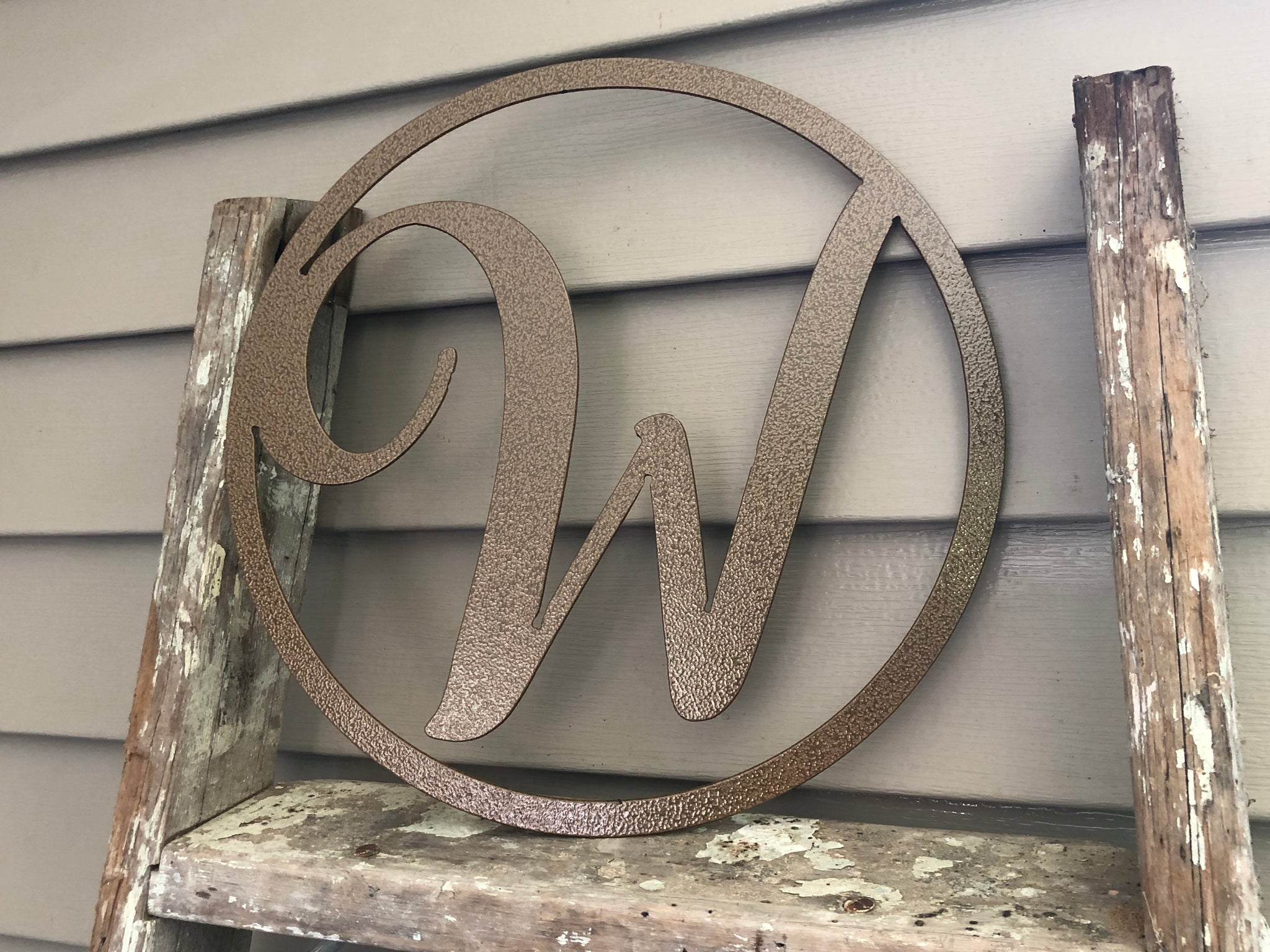 Single Monogram Letter